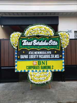Papan Bunga Duka di Waegi
